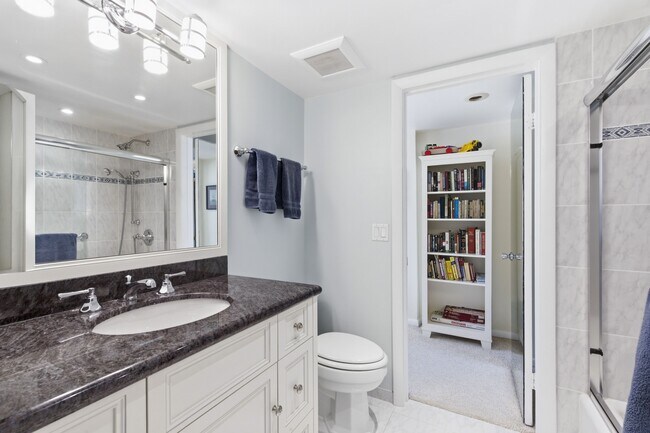 Building Photo - 170 N Ocean Blvd