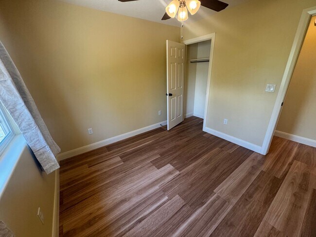 Building Photo - Beautiful 2 Bedroom Home In Central