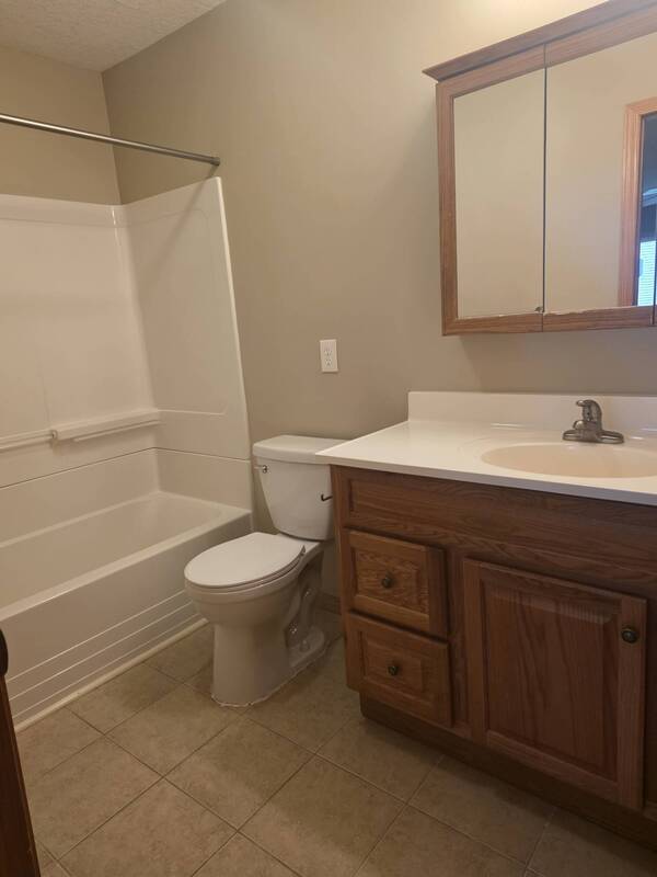 Building Photo - 9205 Orchard Cir
