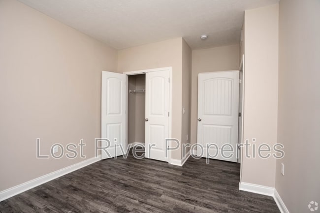 Building Photo - 4496 Wilford Ln