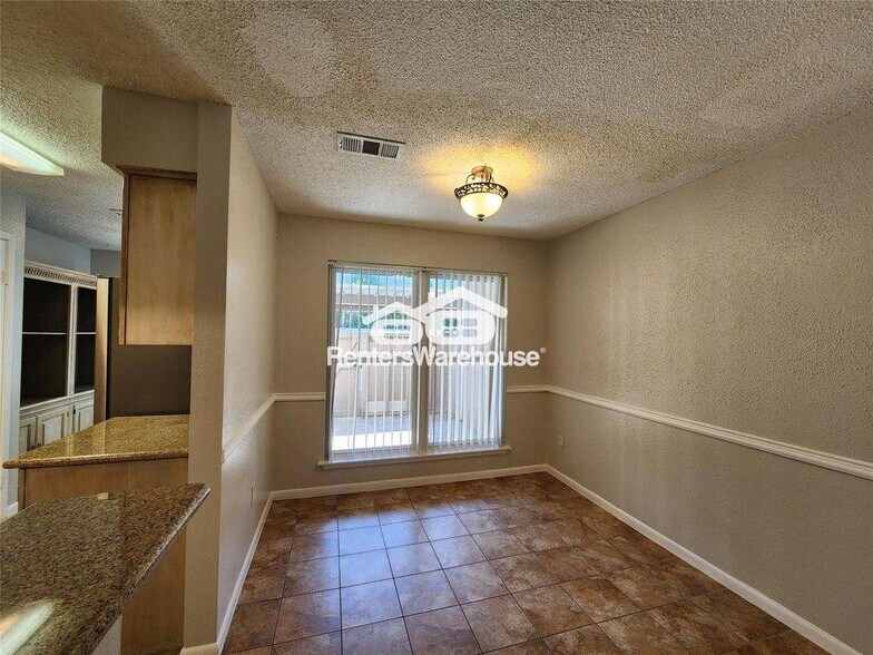 Building Photo - 17742 Kings Park Ln
