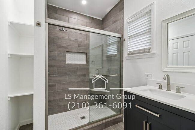 Building Photo - 622 Denver Blvd