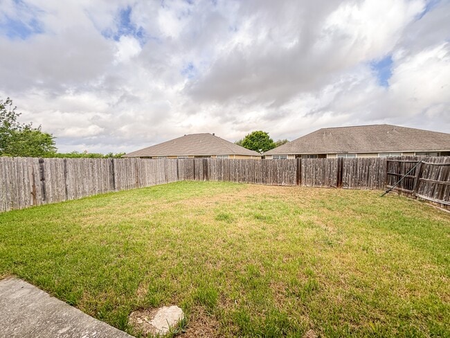 Building Photo - 3028 Douglas Fir Dr