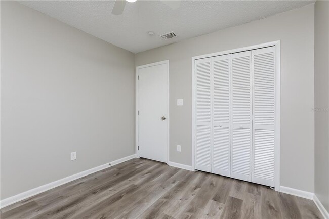 Building Photo - 1815 Prairie Lake Blvd