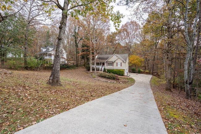 Building Photo - 225 Hawkins Farm Cir