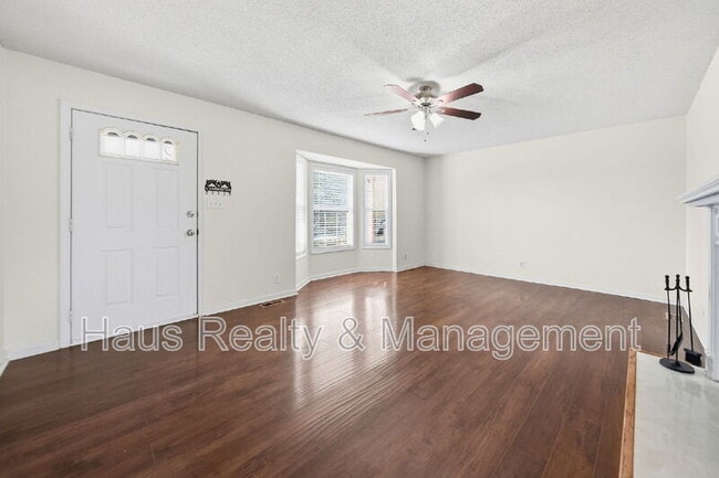 Building Photo - 1361 Jenny Ln