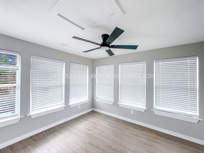 Building Photo - 8117 Detroit St