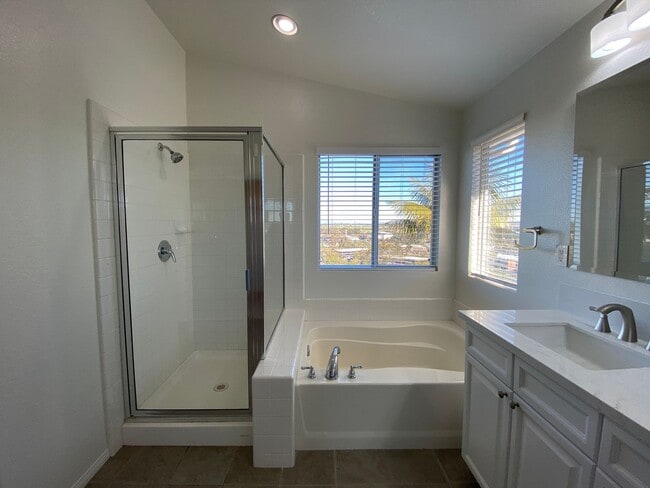 Building Photo - Gorgeous 4 Bedroom Carlsbad Home With A Stunning View and Solar!