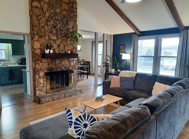 Building Photo - 609 Monte Carlo Dr