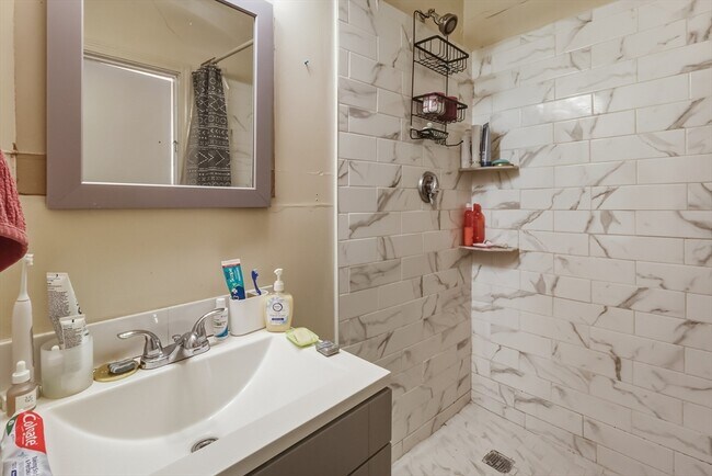 Building Photo - 1661 Commonwealth Ave