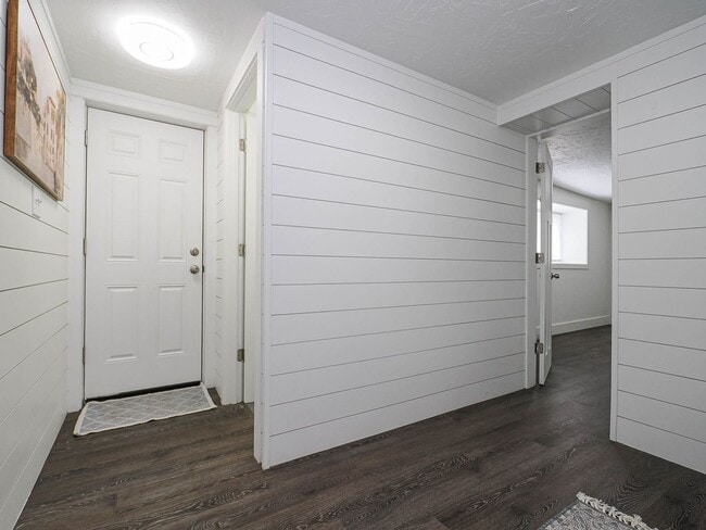 Building Photo - NEWLY REMODELED HISTORIC HOME IN DOWNTOWN ...