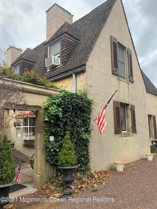 Building Photo - 40 Independence Rd