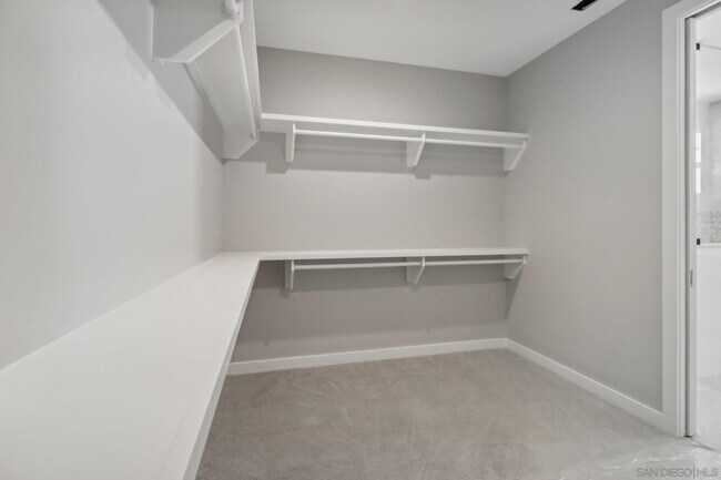 Building Photo - 2954 Copley Ave