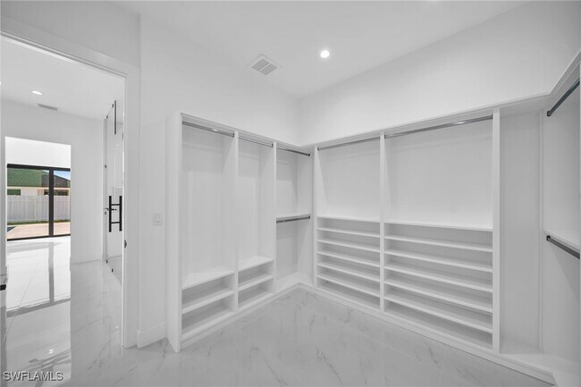 Building Photo - 4016 Chiquita Blvd S