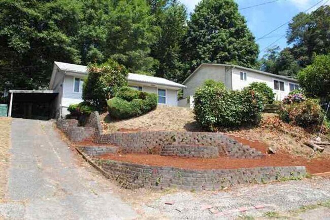 Building Photo - 3708 S Perry St