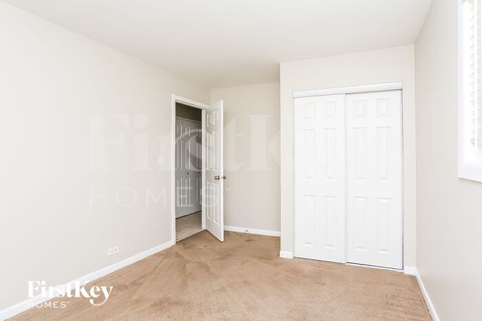 Building Photo - 209 E Myrick Ave