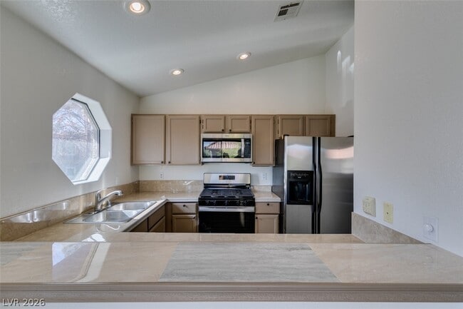 Building Photo - 5054 S Rainbow Blvd