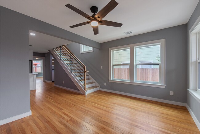 Building Photo - 1459 Munger St