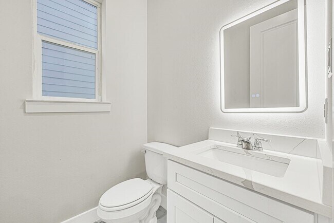 Building Photo - 4013 St Augustine St