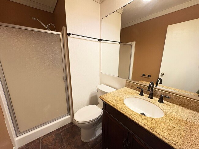 Building Photo - Modern Condo in Prime College Area Location