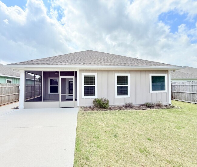 Building Photo - 3-Bedroom Home + Office - Arbor Place
