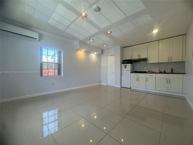 Building Photo - 3465 NW 5th St