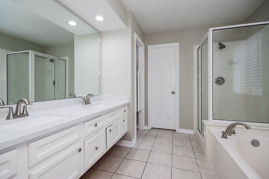 Building Photo - 6946 Gentle Breeze Dr