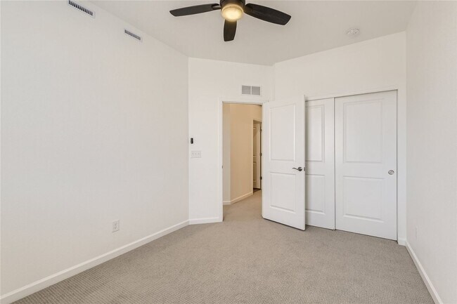 Building Photo - Single Family 3 Bed, 3 Bath Paired-Home in...
