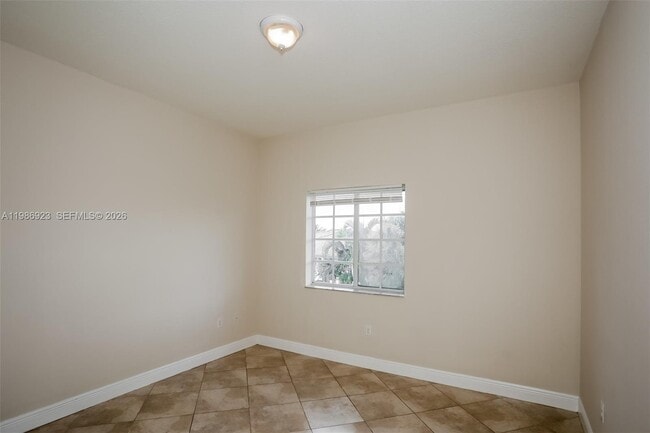 Building Photo - 32152 SW 204th Ct