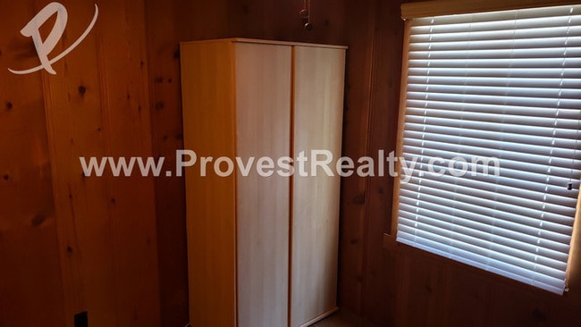 Building Photo - 2 Bed, 1 Bath Wrightwood Home!!!