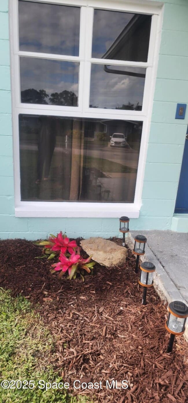 Building Photo - 1034 Garfield St