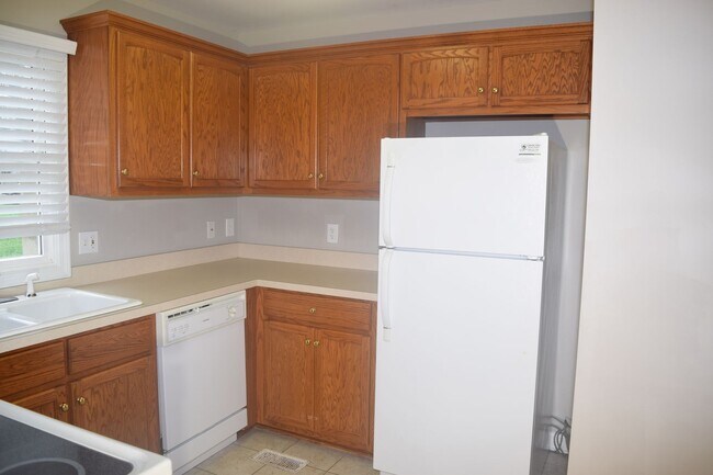 Building Photo - Hollar Duplex Conover