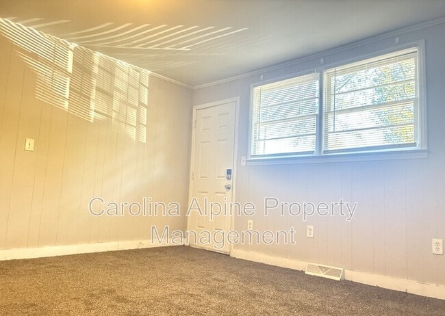 Building Photo - 801 W 2nd Ave