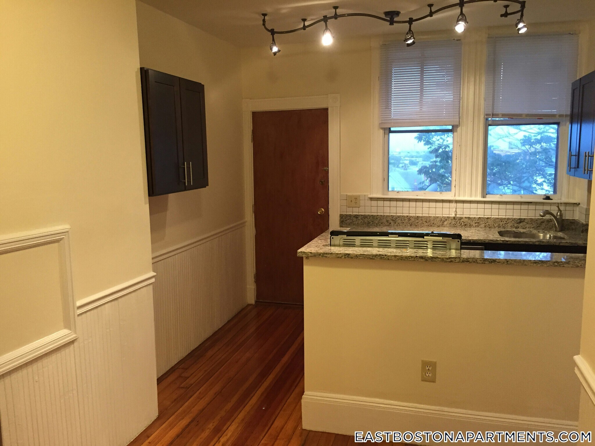 Building Photo - 119 Lexington St