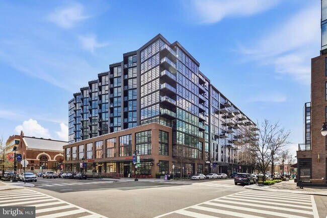 Building Photo - 1300 4th St SE