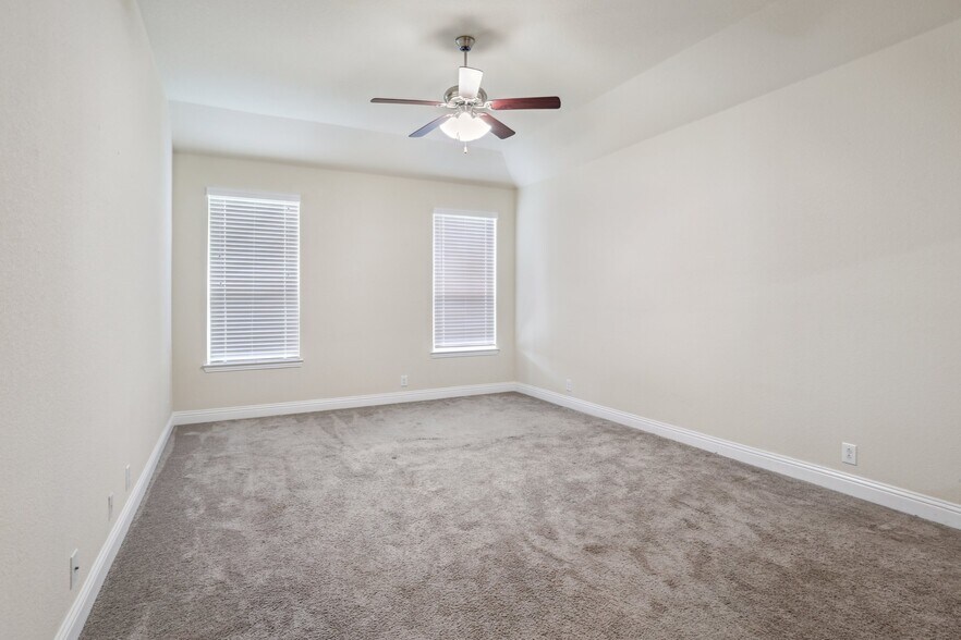 Building Photo - 5729 Fuder Dr