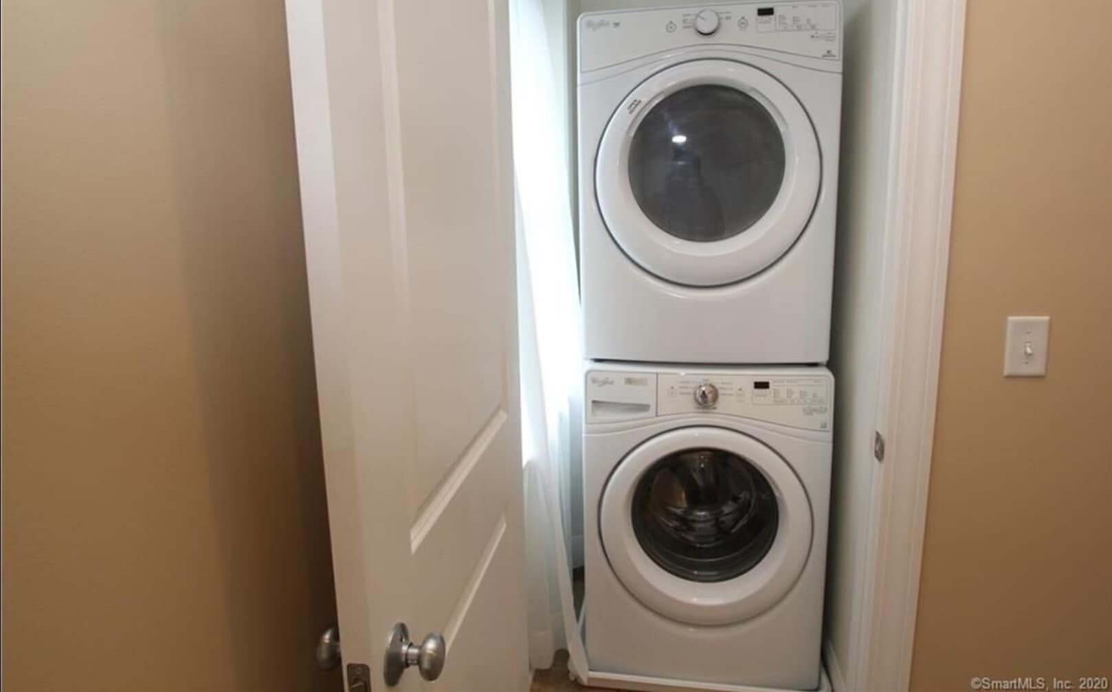 Building Photo - 1 Sherwood St