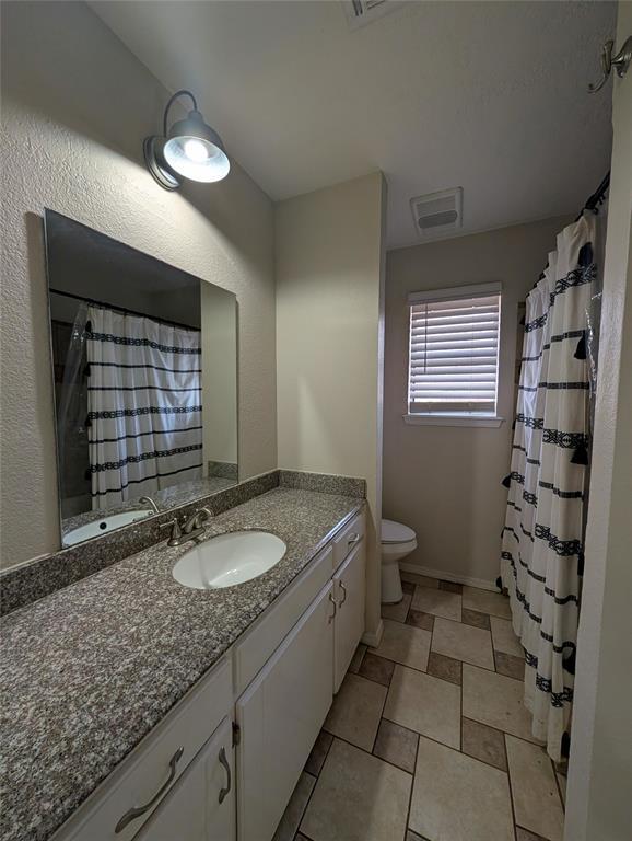 Building Photo - 16904 Meadow Lake Cir