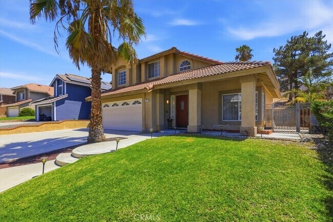 Building Photo - 421 Yellowstone Cir