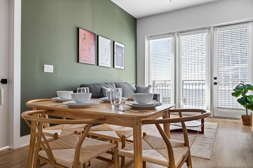 Building Photo - 801 N Mac Dill Ave