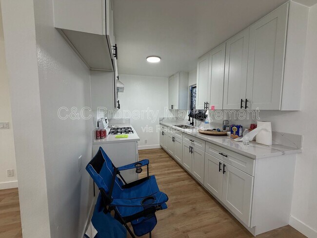 Building Photo - 16280 Lorene Dr