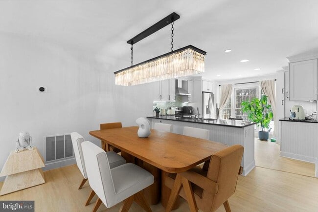 Building Photo - 11433 Heritage Oak Ct