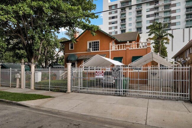 Building Photo - 1033 NW 6th St