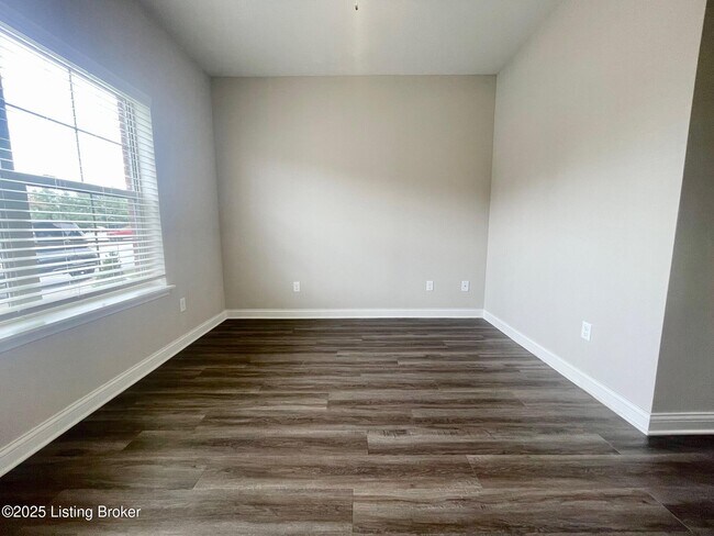 Building Photo - 8500 Westmont Dr