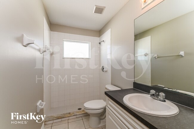 Building Photo - 904 NW 8th Pl