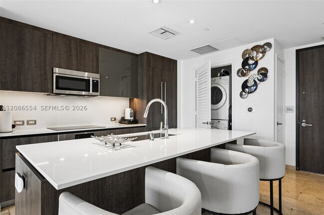 Building Photo - 68 SE 6th St