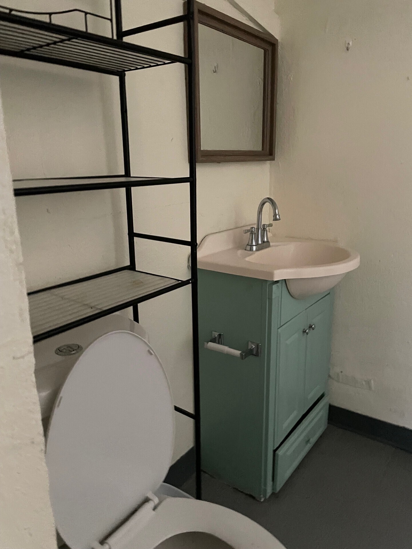 Building Photo - 1143 S Virginia Ave