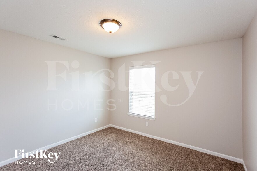 Building Photo - 1242 Littlefield Dr