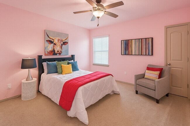 Building Photo - 27 S Mews Wood Ct