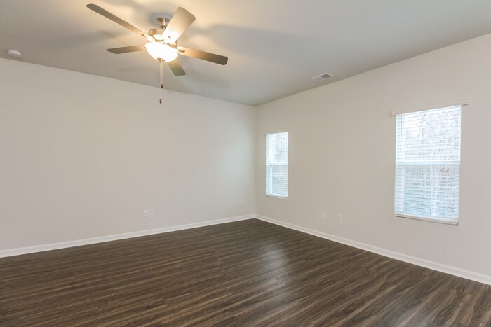 Building Photo - 207 Dorian Lp